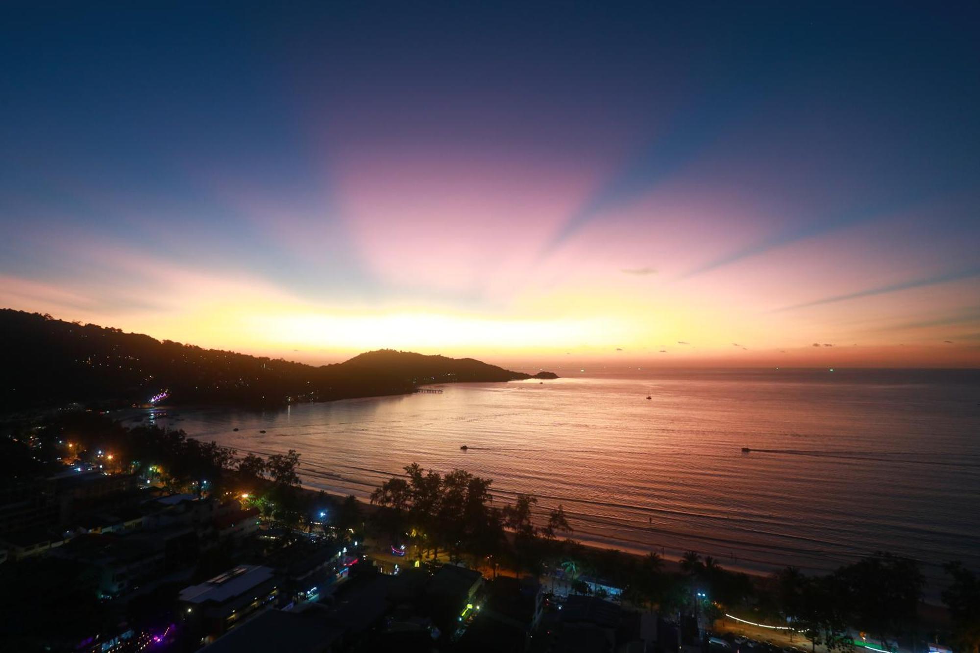 Patong Tower Familys Sea View 2025 Екстериор снимка